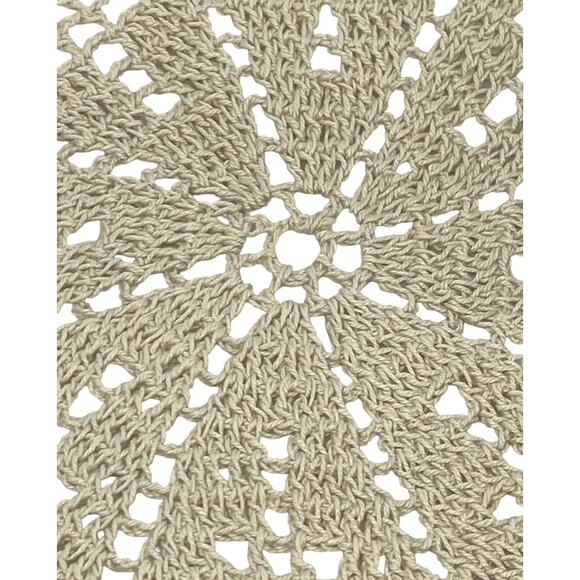 Mid 20th Century 13" Table Doily Hand Crocheted Beige Floral Octagonal Shape - Picture 2 of 9